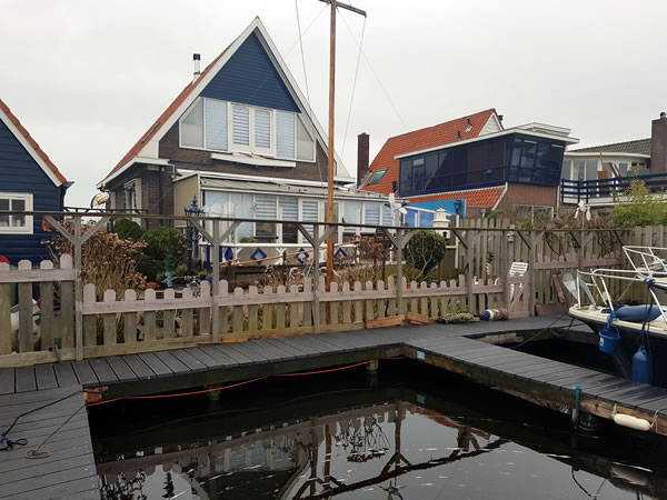 Jachthaven de Brasem: nieuwe steiger bij restaurant 
